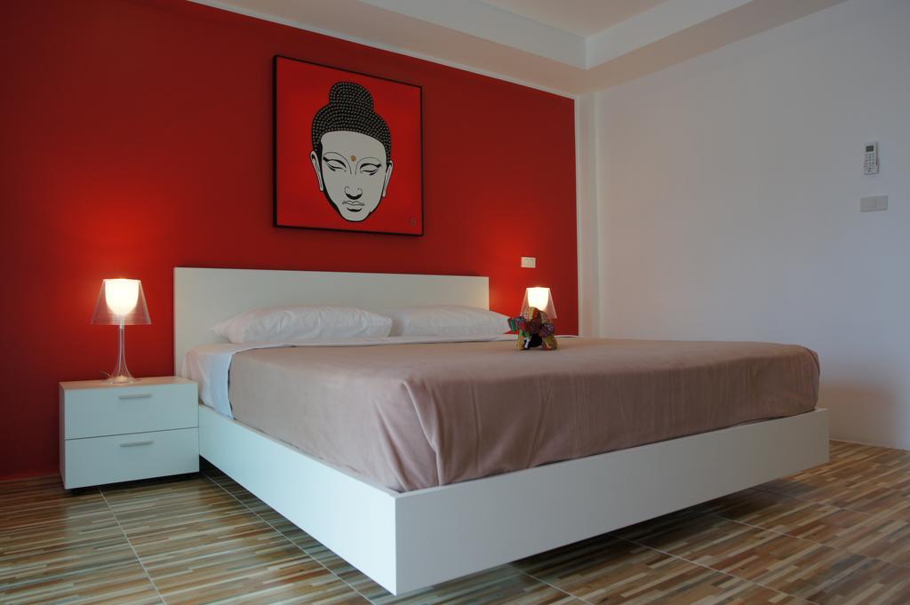 Lotus Art Guesthouse Pattaya Quarto foto